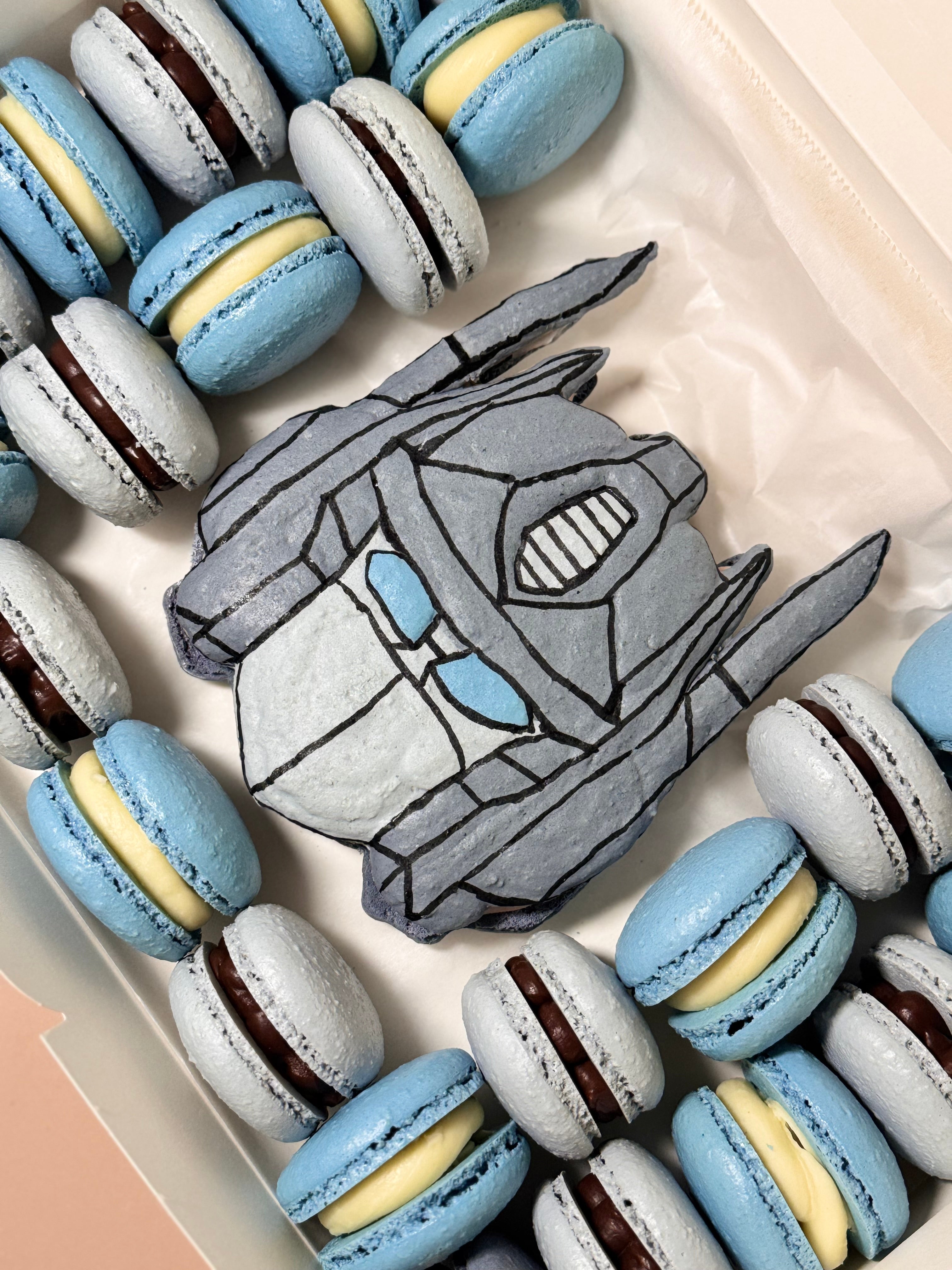 MACARON CAKE