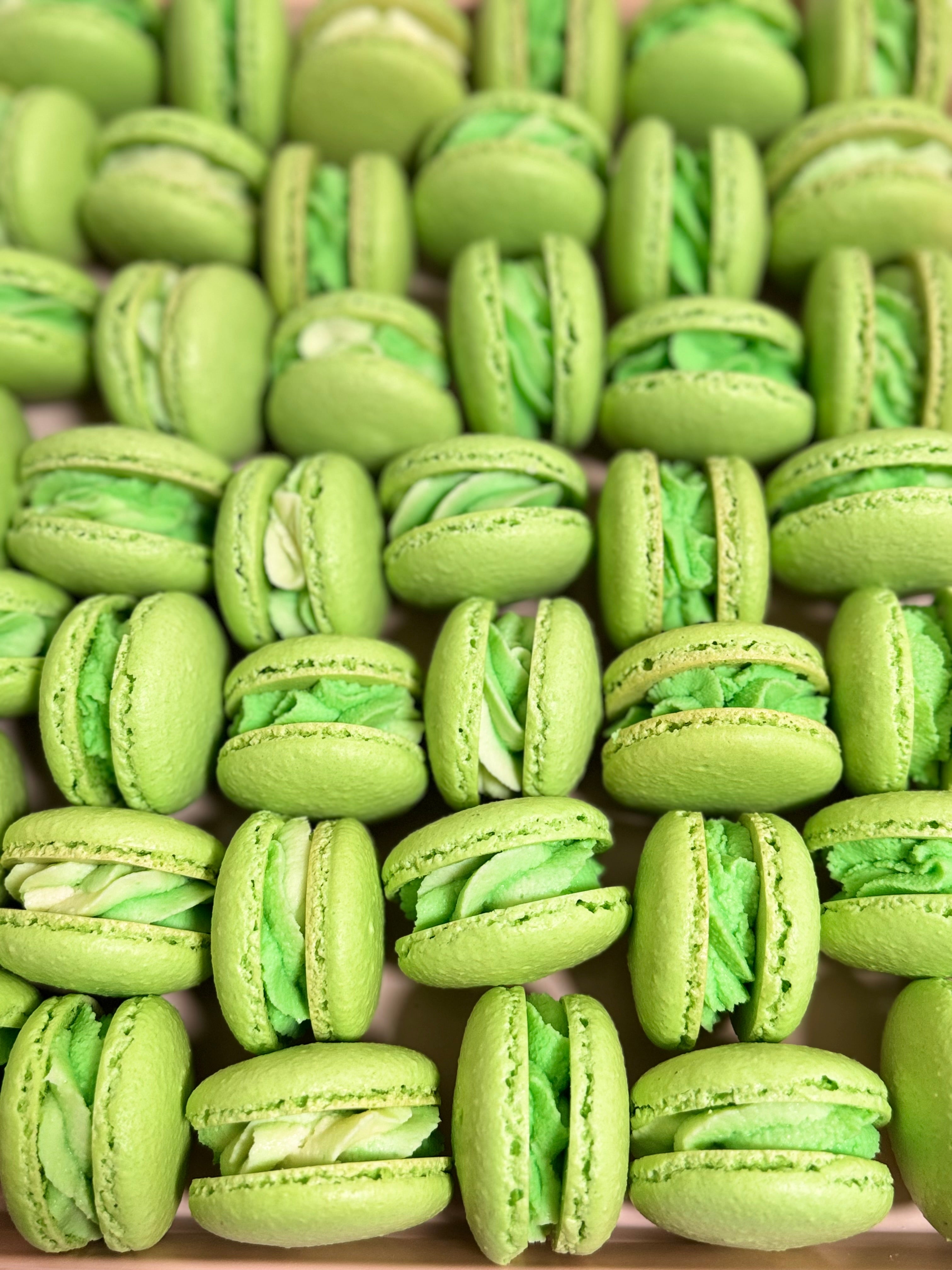 CLASSIC MACARONS
