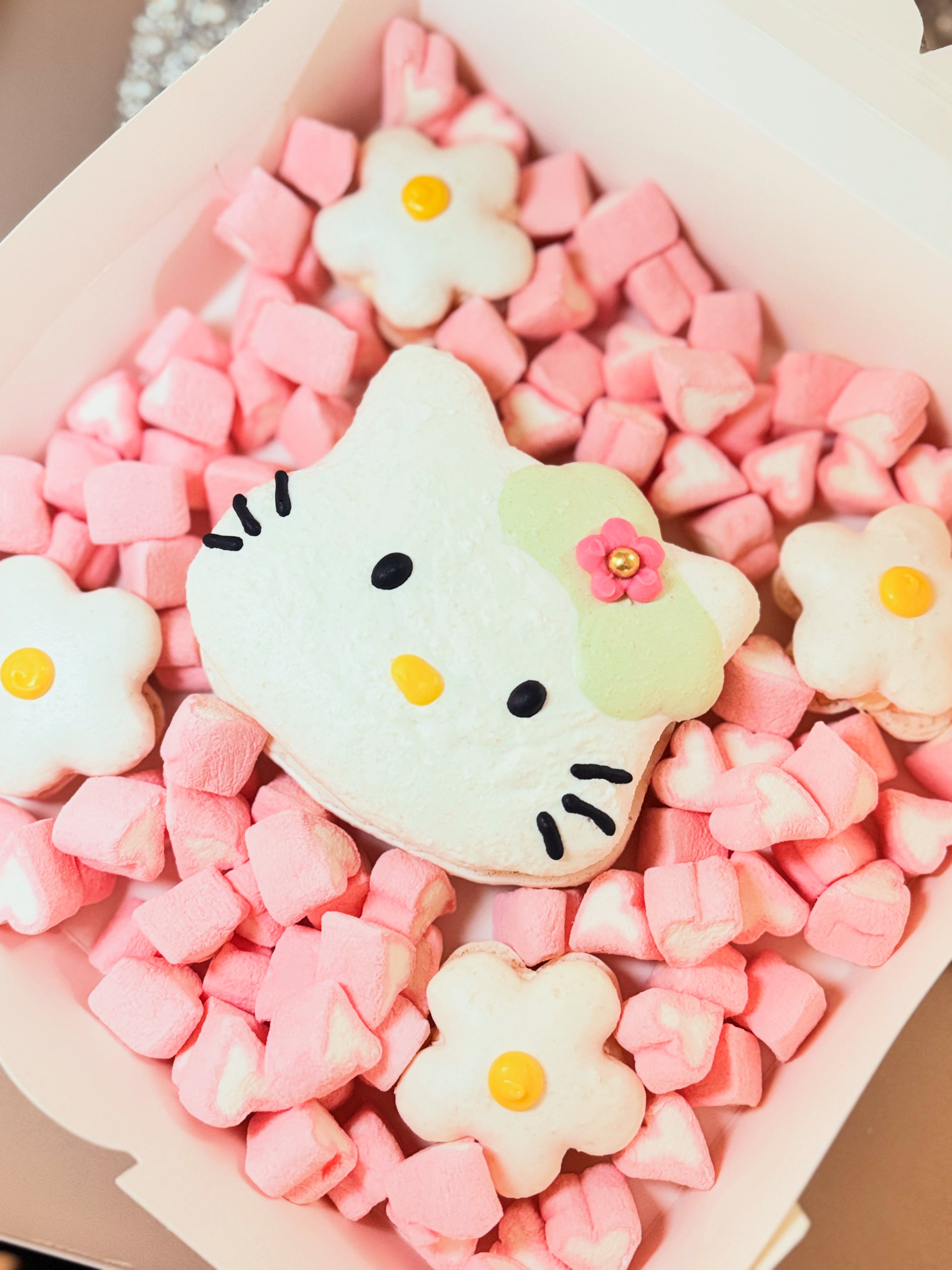 MACARON CAKE