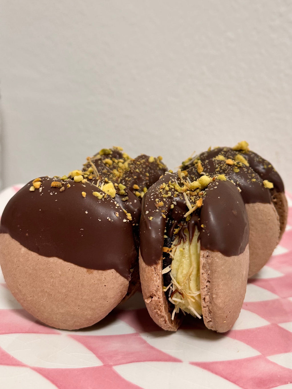 DELUXE MACARONS
