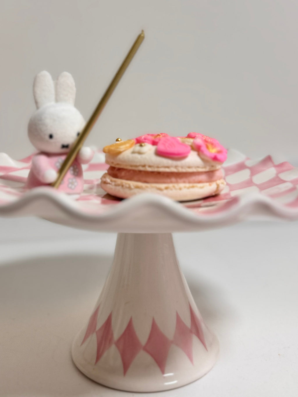 MACARON CAKE