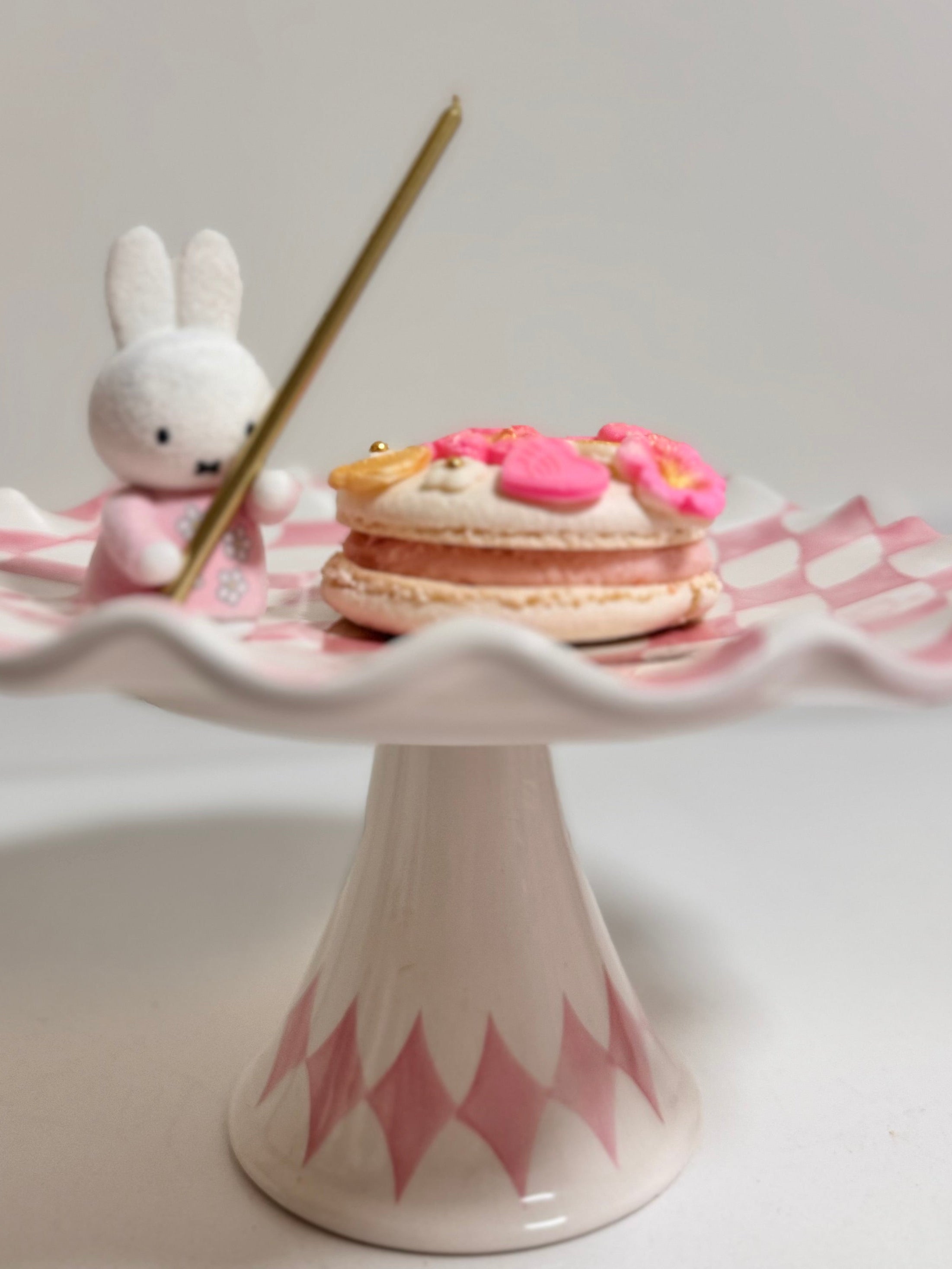 MACARON CAKE
