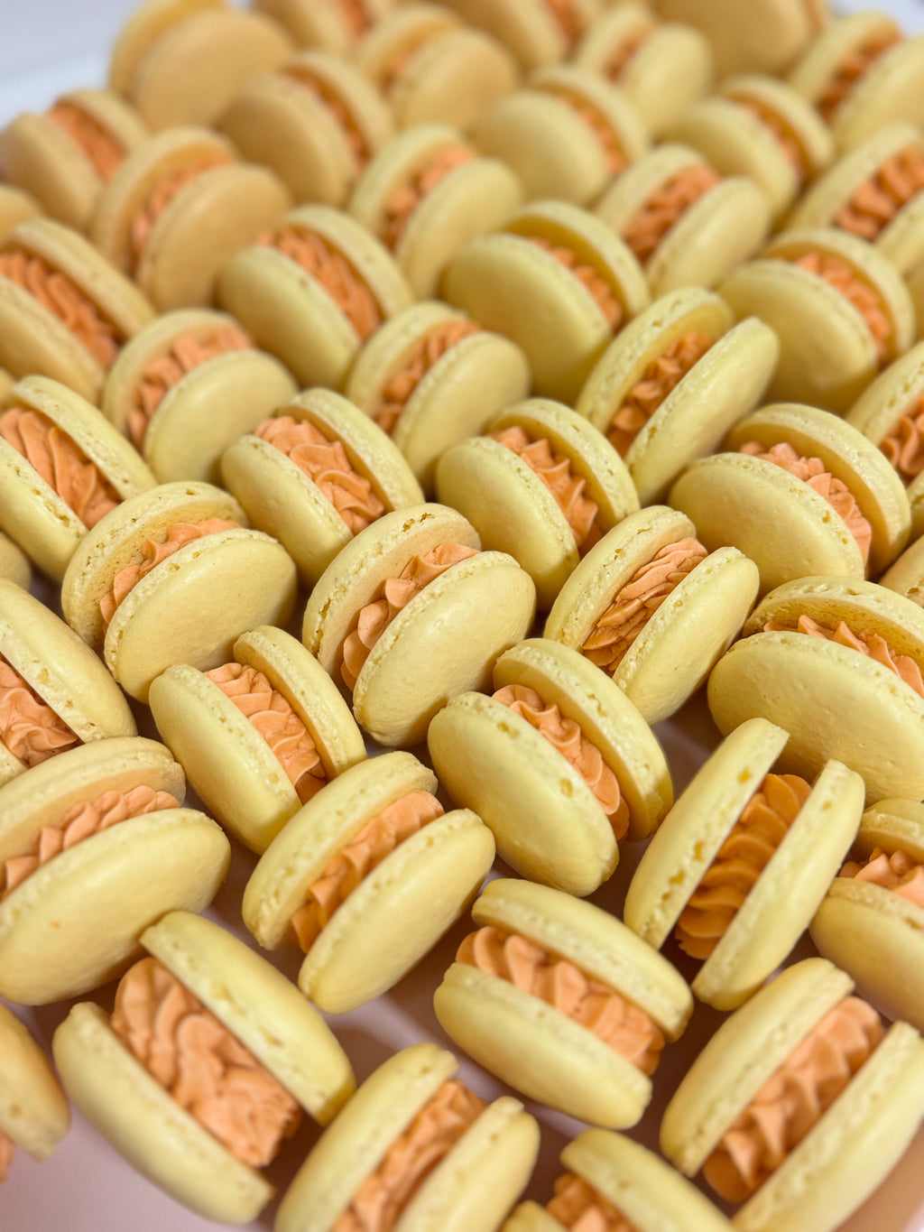 CLASSIC MACARONS